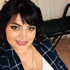 Meet your Posher, Elena